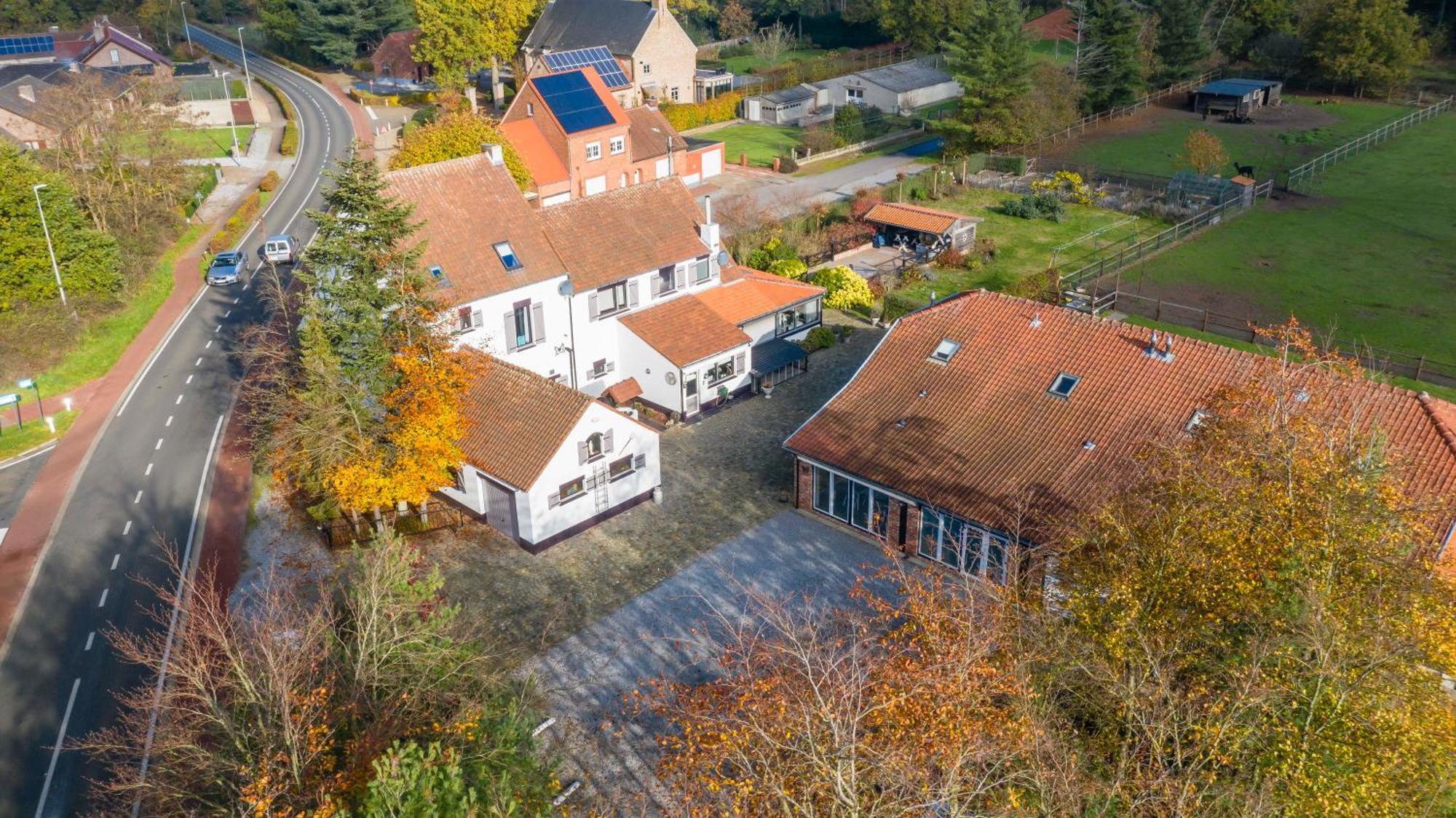 B&B De Kroonhoeve Беринген Екстериор снимка