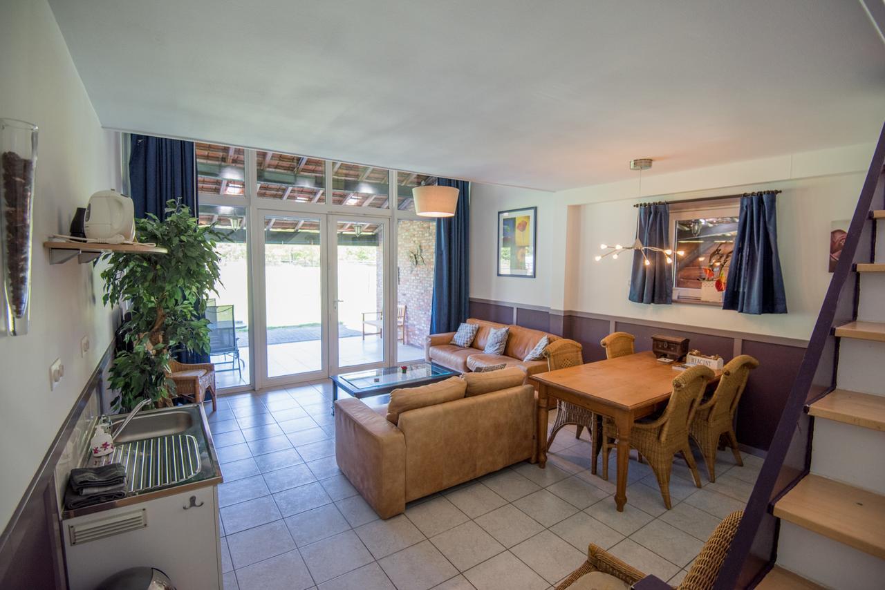 B&B De Kroonhoeve Беринген Екстериор снимка